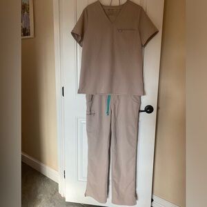 Khaki Figs brand set